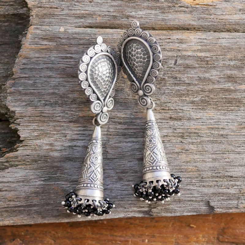 マハラニシルバーピアス　（ラバリスタイル）