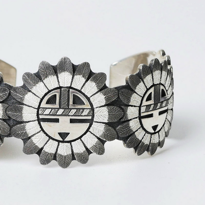 最最終値下げ　インディアンジュエリー　ベネットカゲンヴェマ作　２２号 129mm ベネットカゲンヴェマ オーバーレイ バングル｜マライカ