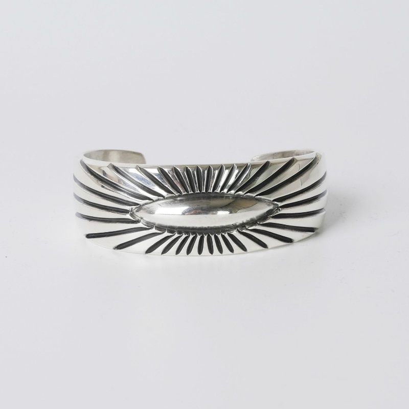 134mm ハリソンジム サンバースト バングル｜マライカ公式通販