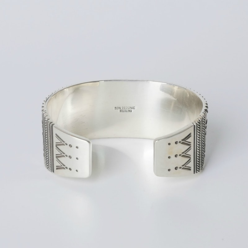 148mm ロンベドニー モレンシ バングル｜マライカ公式通販