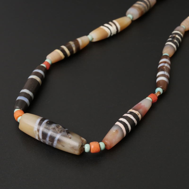 ジービーズ ネックレス (Dzi beads)｜マライカ公式通販