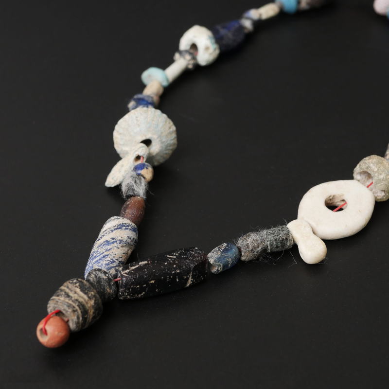 古代　ローマンビーズ　紀元前後 ローマンビーズ一連【Ancient Roman Glass Beads】｜マライカ