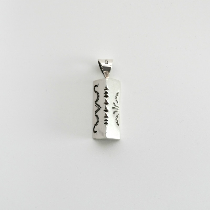 ロンベドニー スタンプワーク ペンダント