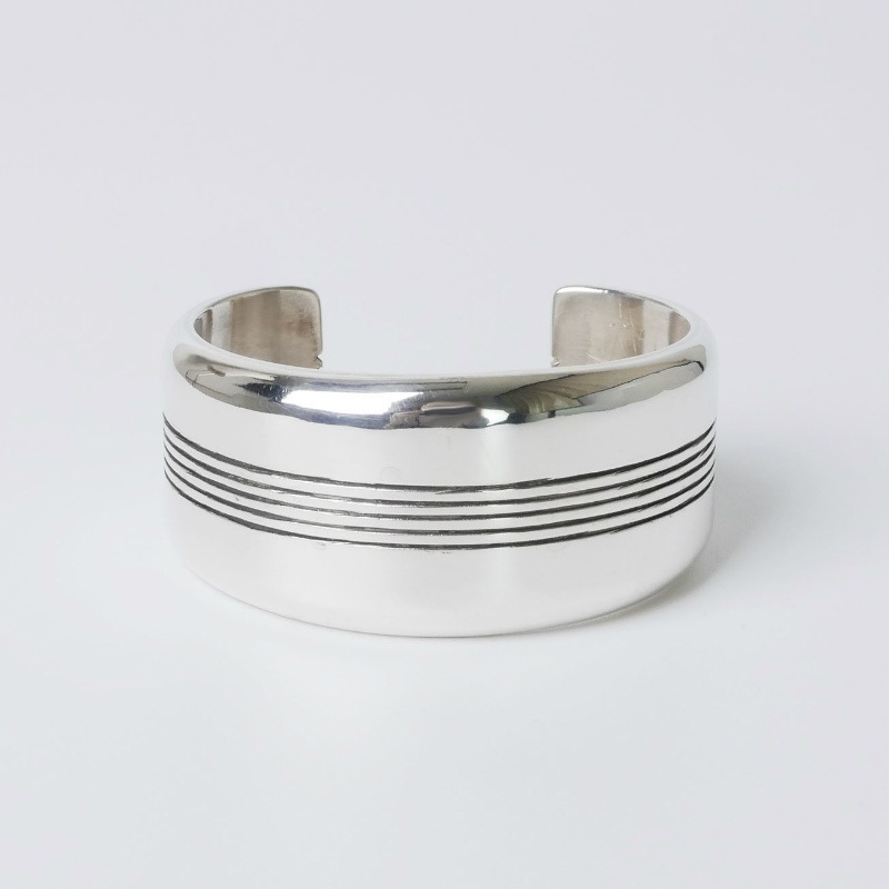 133mm ダンジャクソン ライン バングル｜マライカ公式通販