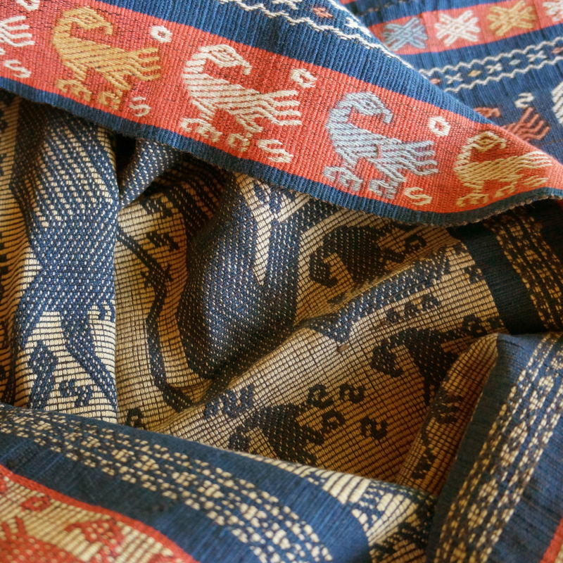 スンバ浮織り布（サロン） スンバ浮織り布（サロン）｜マライカ公式通販