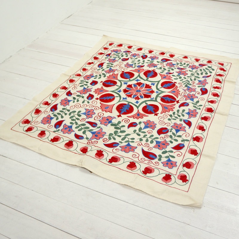 80s90s 古布　スザニ　手刺繍　ラグ　ブランケット生地　古着ビンテージ　花柄 80s90s 古布スザニ手刺繍ラグブランケット生地古着ビンテージ花柄