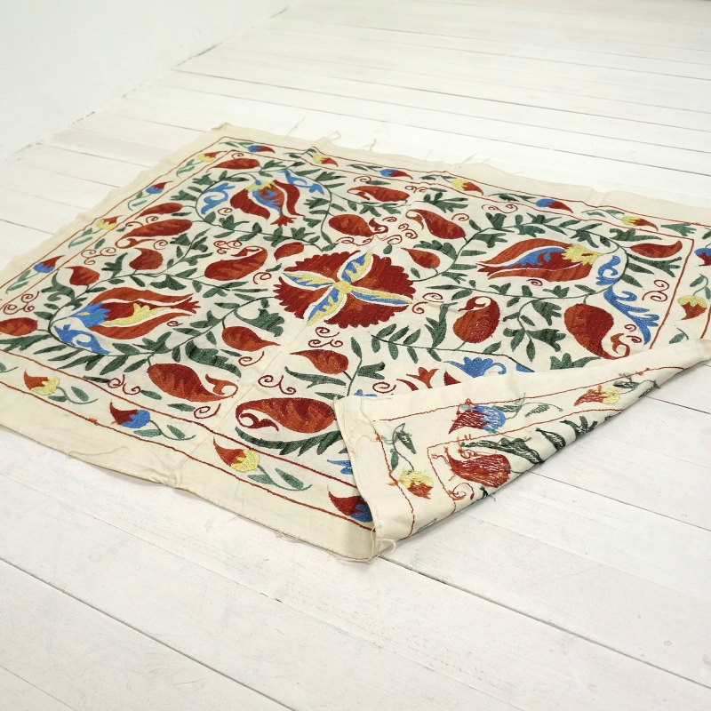 人気特価激安 オールドスザンニ 95cm×90cm 中央アジア手刺繍布