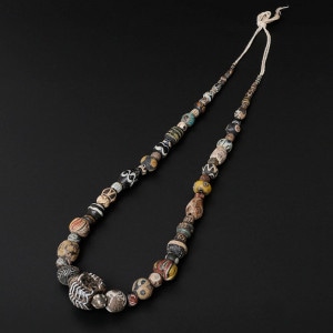 イスラムビーズ 一連【Ancient Islamic Beads】｜マライカ公式通販