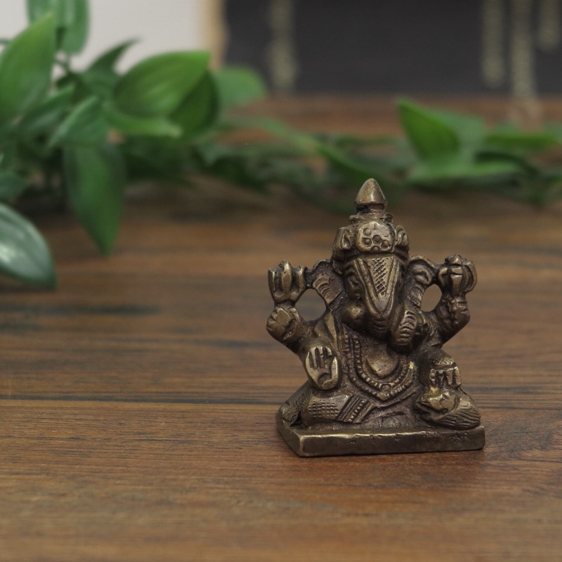 インドの神様 ガネーシャの置物 ｜マライカ公式通販