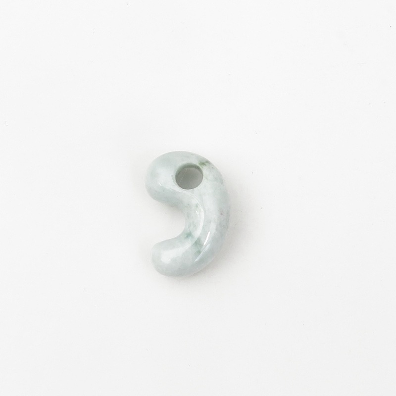 勾玉 翡翠　古代 　２５０７０３－１１ 勾玉 翡翠 古代 250703－11 勾玉 翡翠 古代 250629－2