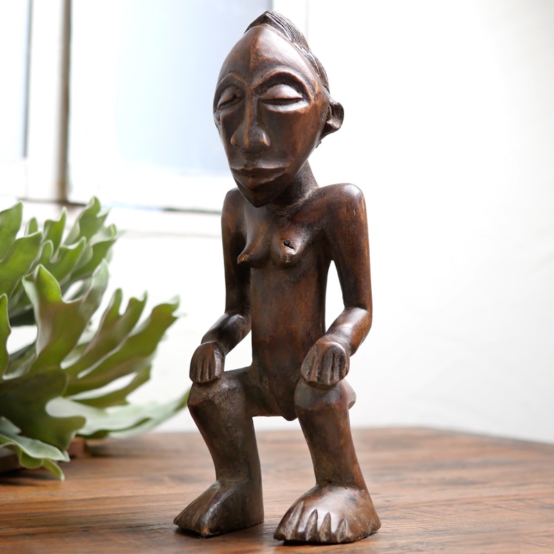 ルバ族木彫り像