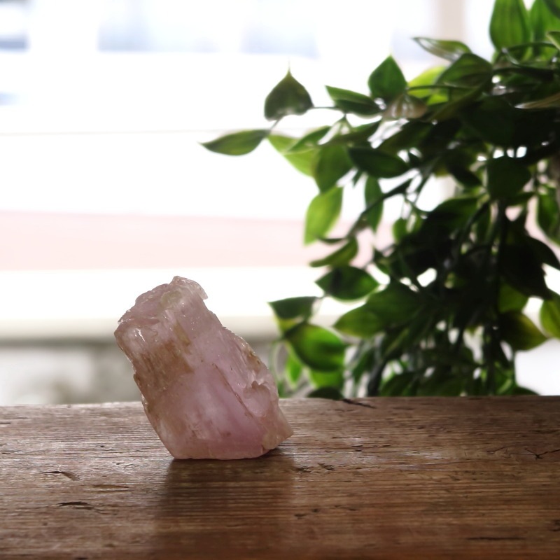 クンツァイト原石｜マライカ公式通販