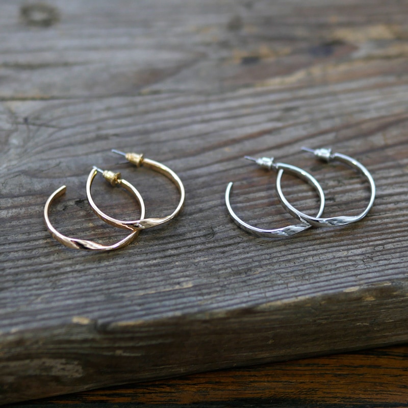 ひとねじりメタルピアス【メール便可】