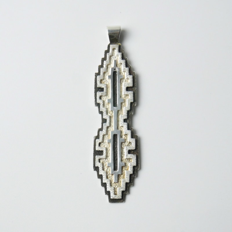 ダンジャクソン ラグオーバーレイ ペンダント