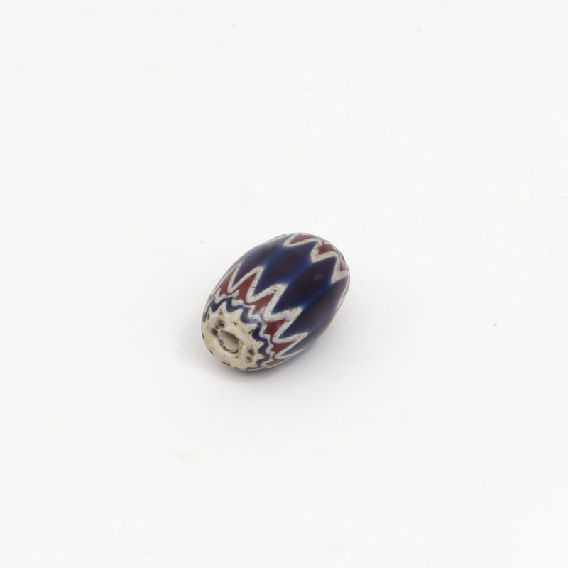 6層シェブロンビーズ　中玉　【Antique Venetian 6 Layer Chevron Beads】