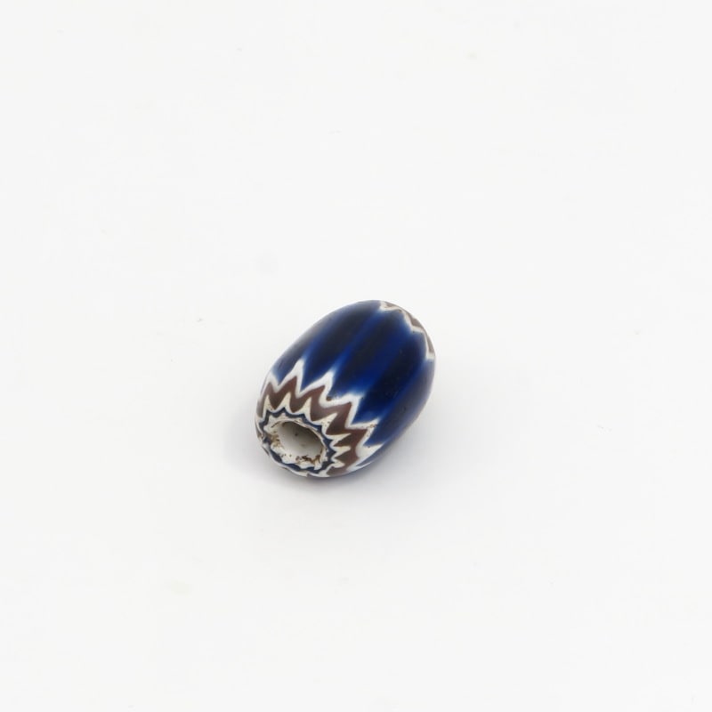6層シェブロンビーズ　中玉　【Antique Venetian 6 Layer Chevron Beads】