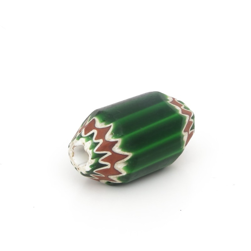 6層グリーンシェブロンビーズ　【Antique Venetian 6 Layer Chevron Beads】