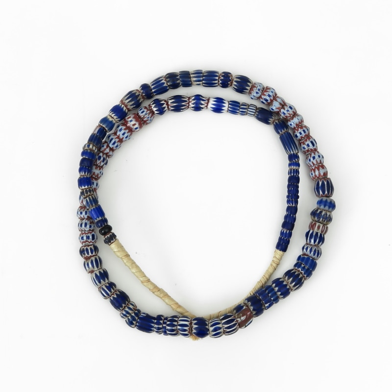 シェブロンビーズ　一連　【Antique Venetian Chevron Bead Strand】