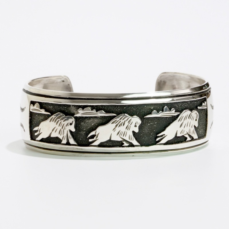 ワイドタイプのバングルです！ビッグハンド！ ワイドタイプのバングル