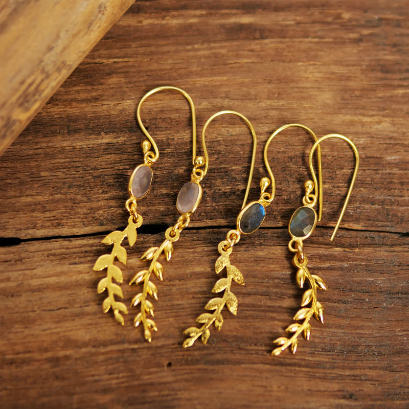 天然石のゴールドフックピアス　【メール便可】