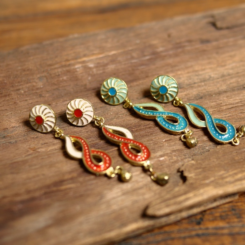 アルルカン」マルチカラーパヴェピアス“アンダルシア” PT900 K18 K10対応 ローズカットダイヤ・カラーストーンのオーダージュエリー  ベーネベーネ [売店] ピアス マルチカラー スターデザイン バングル 七宝焼き エナメル エスニック バングル スプリング ヒンジ カフ ブレス