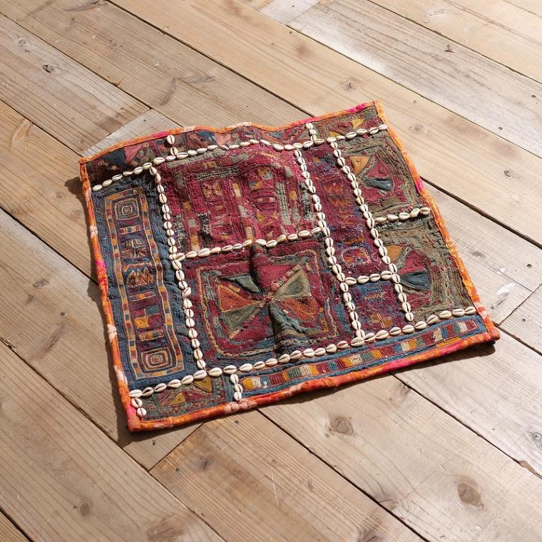 バンジャラ　アンティーク　チャクラ