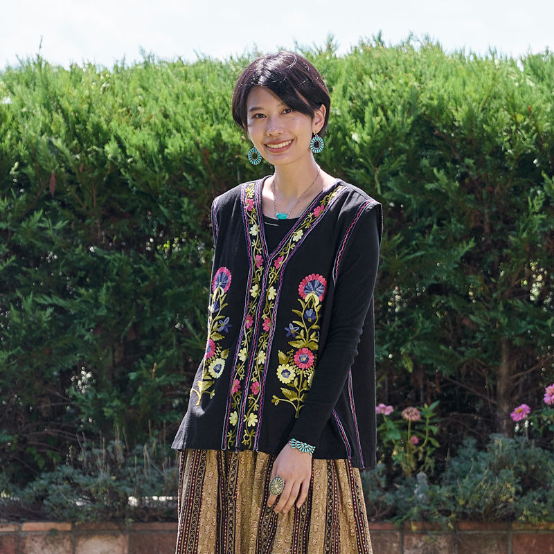 コットンアリ刺繍ベスト【メール便可】｜マライカ公式通販