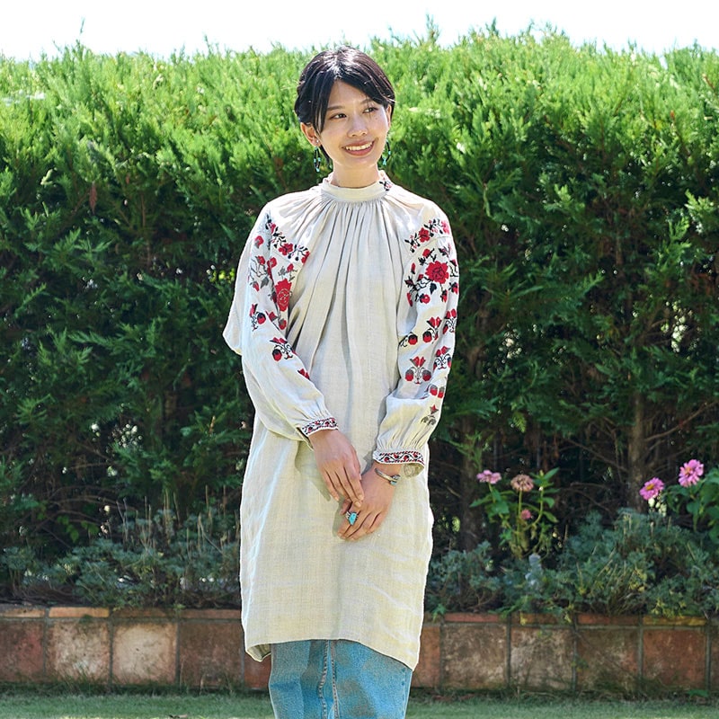 ウクライナ雑貨☆民族衣装マトリョーシカ5Pウサギ エレナ新作