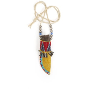 インディアンジュエリー、ビーズ工芸品、ナイフ サンタクララ デイブチャバリア ビーズ×石器ナイフネックレス