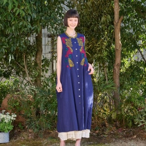 TOMBO 黒刺繍ノースリーブワンピース M TOMBO 黒刺繍ノースリーブワンピース M - メルカリ