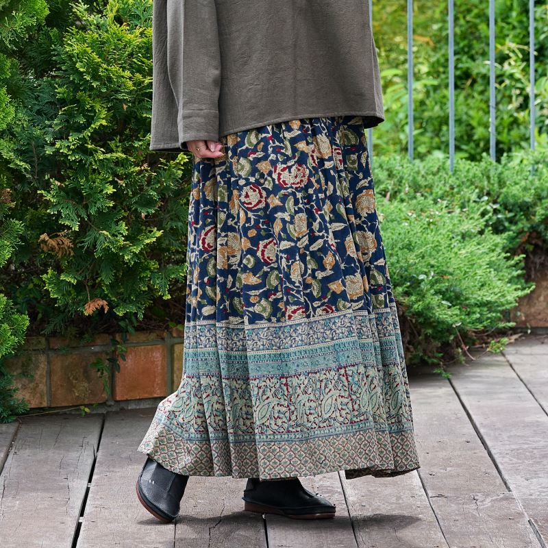 50%OFF　レーヨンフラワープリントスカート