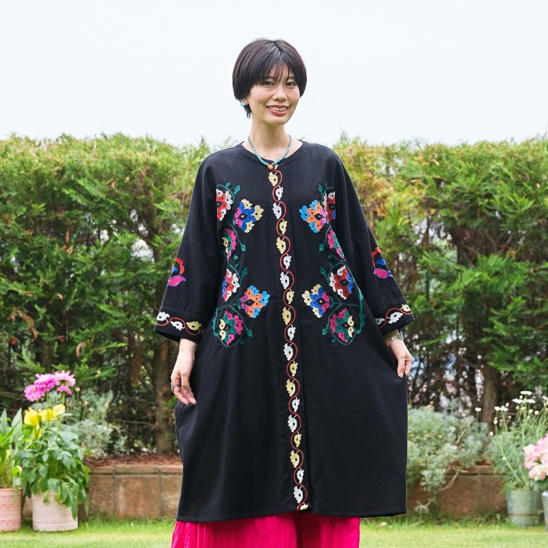 新品　サラマリカ コットンジャガードエスニックワンピース　刺繍　インド製 コットンジャガードラクノウ刺繍ワンピース｜マライカ公式通販