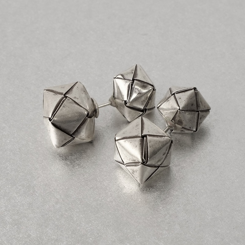 カレンシルバーピアス【メール便可】