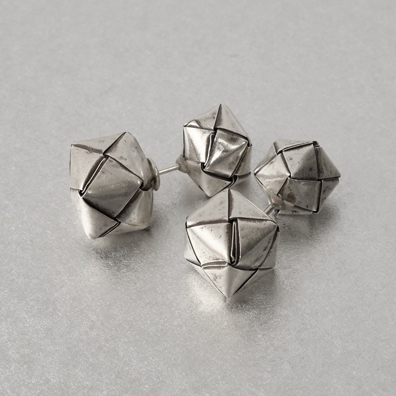 カレンシルバーピアス【メール便可】｜マライカ公式通販