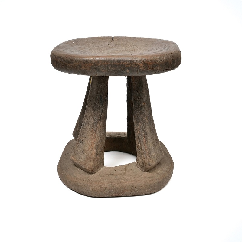 バムン族ハンドメイドスツール｜マライカ公式通販 