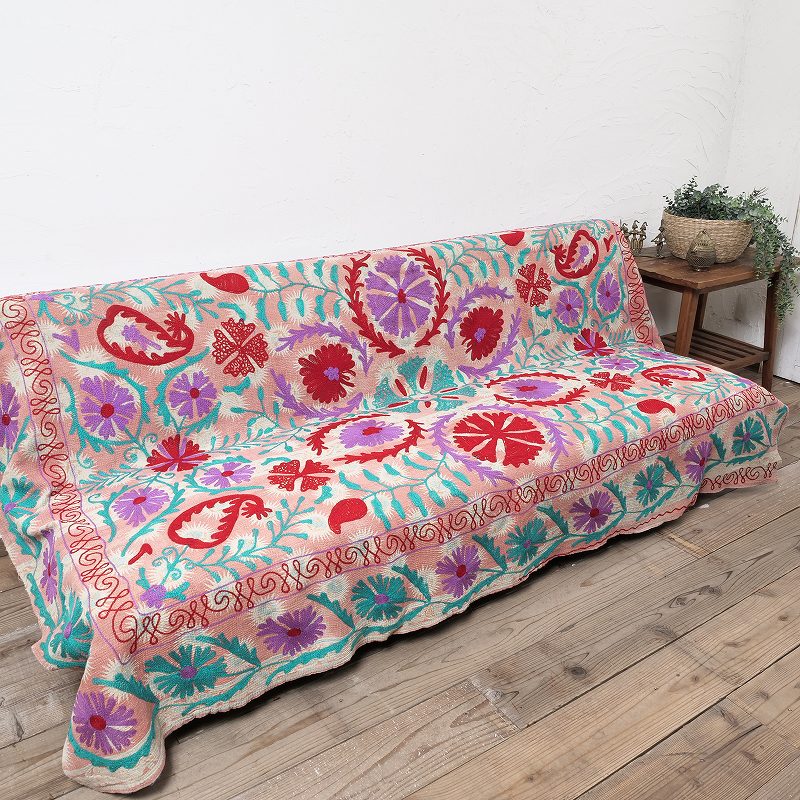 SPELL スペル　GOLDIE TASSEL SARONG 新品タグ付き グドゥリー×アリ刺繍マルチクロス｜マライカ公式通販