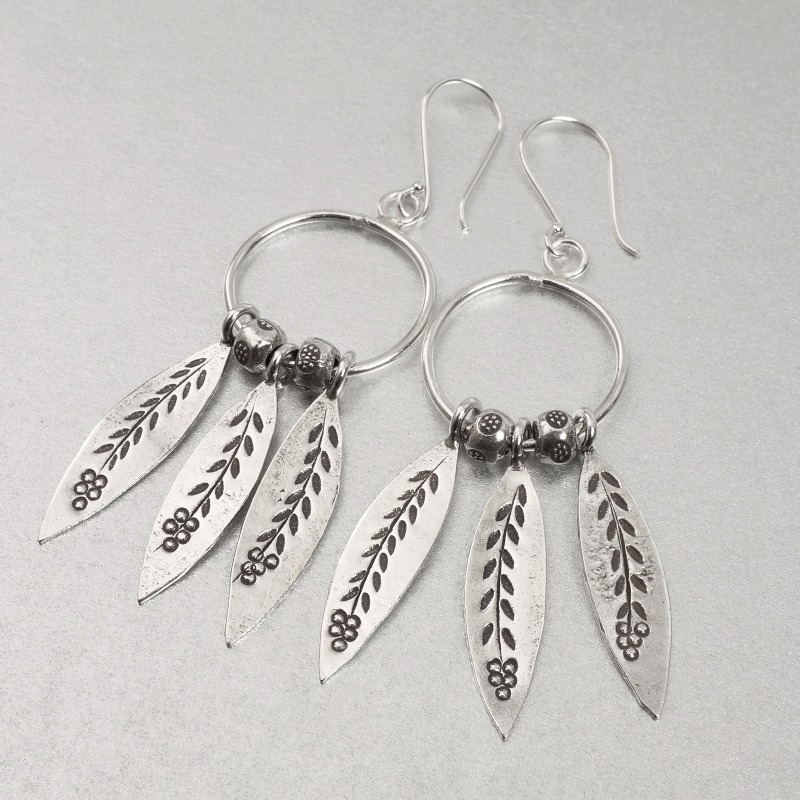 【インディアン・ジュエリー】【マライカ】【ナホバ族】カレンシルバー　ピアス カレンシルバーピアス【メール便可】｜マライカ公式通販