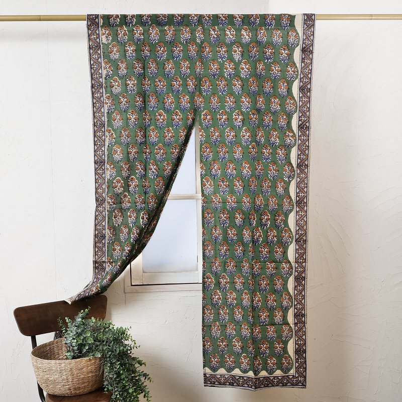 バグループリントのれん 150cm×85cm 【メール便可】｜マライカ公式通販