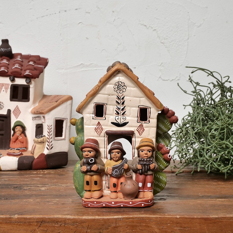 アヤクーチョ 素焼き家 A｜マライカ公式通販