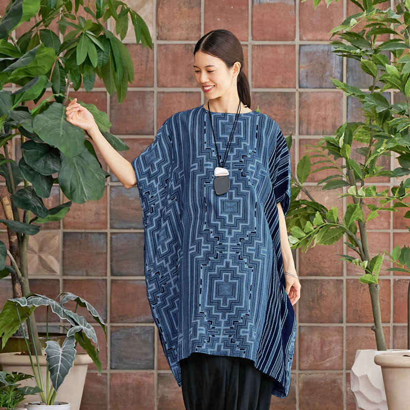 モン族柄藍染プリントワンピース 【メール便可】｜マライカ公式通販