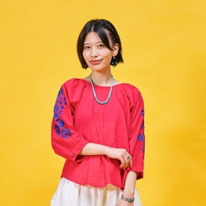 50%OFF コットンフラワー刺繍ボリューム袖プルオーバー 【メール