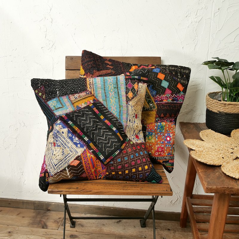 パキスタン刺繍古布クッションカバー【メール便可】｜マライカ公式通販