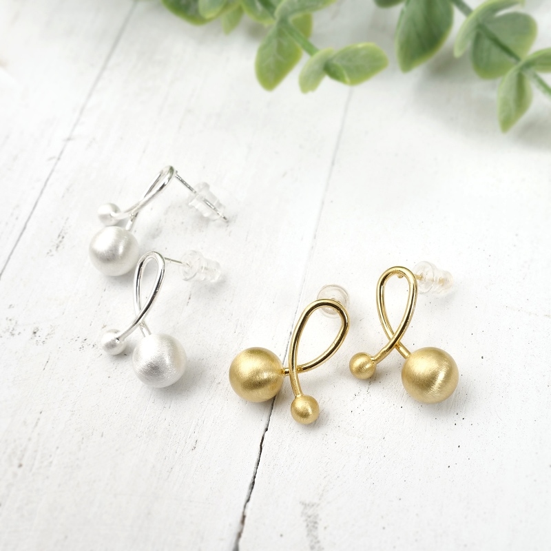 ドットピアス【メール便可】