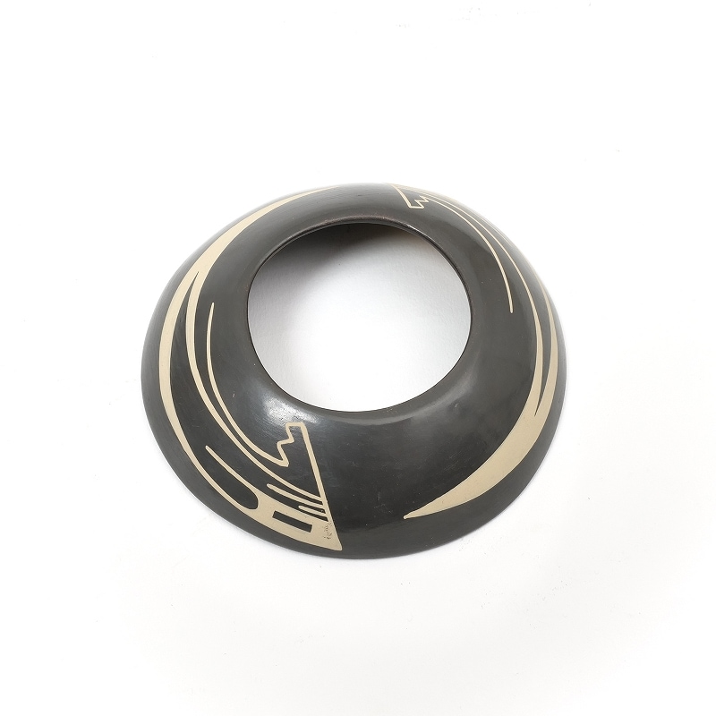 マタ・オルティス陶器と思われる台座　幾何学模様　土台