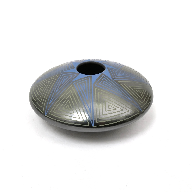 マタ・オルティス陶器　by Octavio Gonzalez　シードポット　ブラック　円盤型　壺　青緑ライン