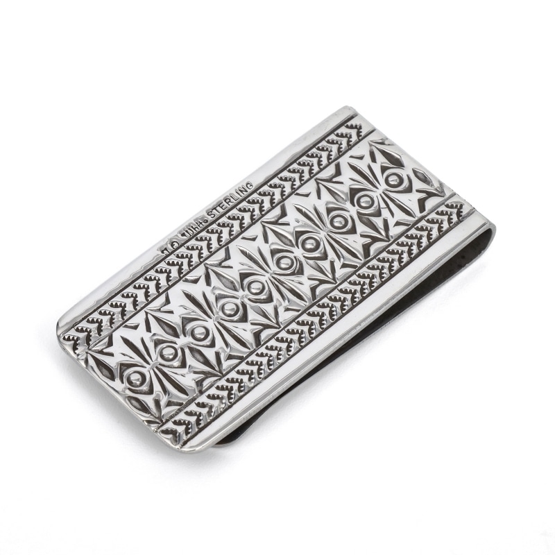 ナバホ族アーティストのインディアンジュエリー（Navajo Jewelry