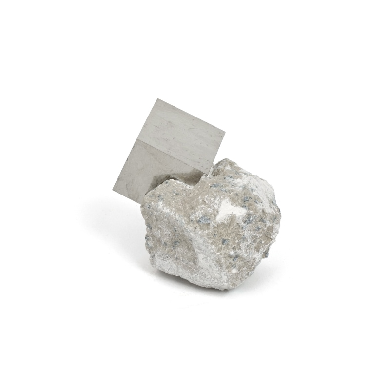 ナバフン産キュービックパイライト