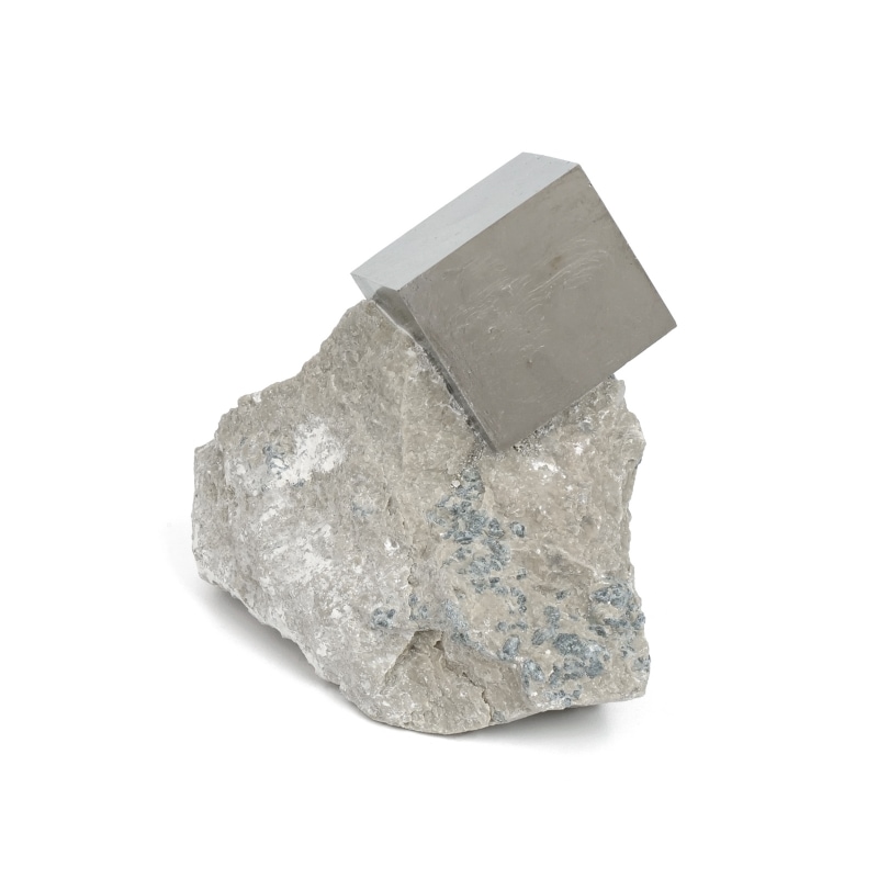 ナバフン産キュービックパイライト