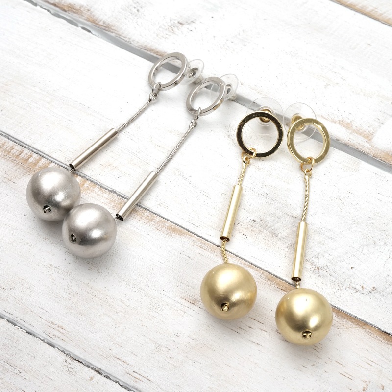 メタルボンボンピアス【メール便可】