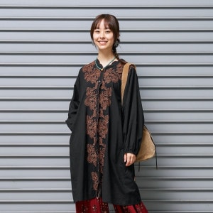 マックドゥガル　フラワー装飾　花　刺繍長袖　ミモレ丈　ワンピース　15万　新品 フラワー刺繍前あきワンピース｜マライカ公式通販